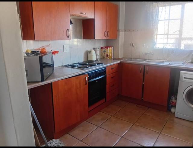 2 BEDROOM APARTMENT FOR SALE IN CASTLEVIEW